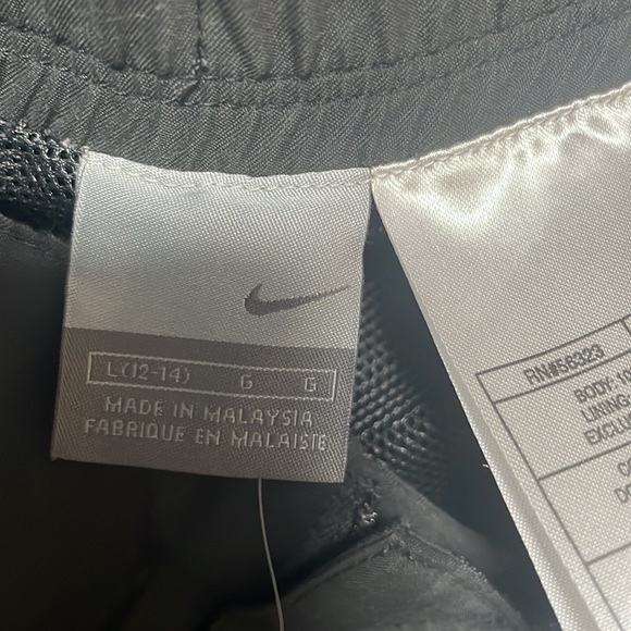 NWT Nike athletic pants gray large - Picture 3 of 4